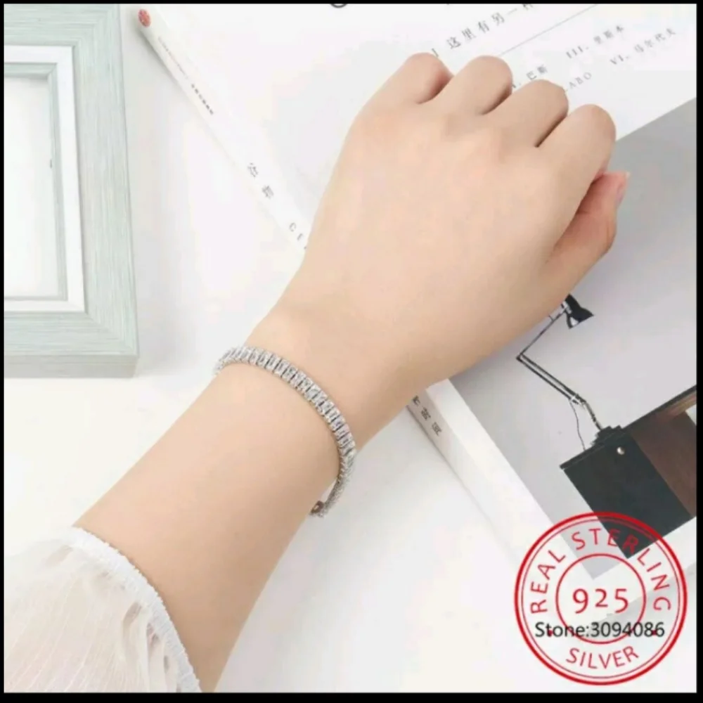 NEW 925 STERLING SILVER PRINCESS CUT DIAMOND BRACELET - Picture 1 of 5